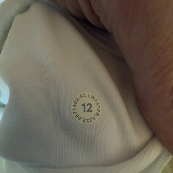 NWT Women's Lululemon Speed Up Low-Rise Short 2.5" Lined in White Size 12 - Picture 6 of 6